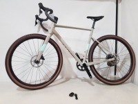SCOTT SPEEDSTER GRAVEL 10 BIKE MODEL: 293259 SIZE: 56 CM ORIG RRP &pound;2299 SPEEDSTER GRAVEL CARBON FORK SPEEDSTER GRAVEL ALLOY FRAME SHIMANO GRX RX820/610 24 SPEED SYNCROS RACE X25 DISC WHEELS SCHWALBE G-ONE BITE TIRES