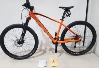 SCOTT ASPECT 750 BIKE MODEL: 286352 SIZE: M ORIG RRP &pound;699 ASPECT 700/900 ALLOY FRAME SUNTOUR XCT30-HLO 100MM FORK SHIMANO ALTUS 18 SPEED TEKTRO HYD. DISC BRAKES KENDA BOOSTER WITH PEDALS