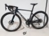 SCOTT ADDICT RC PRO BIKE MODEL: 286415 SIZE: XS - 48 CM ORIG RRP &pound;8599 ADDICT RC HMX CARBON FORK SHIMANO DURA-ACE DI2 DISC 24 SPEED SYNCROS CAPITAL 1.0S TUBELESS DISC WHEELS SCHWALBE PRO ONE TLE-TIRES SYNCROS CARBON PARTS