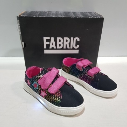 22 X BRAND NEW MIXED FABRIC CHILDREN SHOES 21 IN COLOUR MULTI STAR IN MIXED SIZES UK 13 , 11 , 10 , 12 , AND 1 IN SILVER / PINK IN SIZE 2
