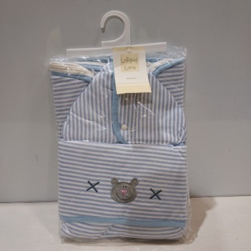 20 X BRAND NEW LOLLIPOP LANE BABY NEST - BABY BLANKET/NAPPY CHANGE QUILT IN BLUE/WHITE IN ONE TRAY ( TRAYS NOT INCLUDED)