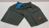 20 X BRAND NEW KIDS ADIDAS SHORTS IN GREEN IN SIZE 30/32,32/34 IN 1 TRAY (TRAY NOT INCLUDED)