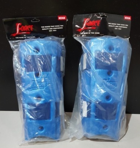 20 X BRAND NEW FORCE SHIN GUARDS IN BLUE IN SIZE MEDIUM IN 1 TRAY (TRAY NOT INCLUDED)