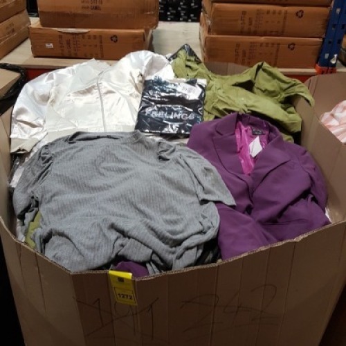 500 + MIXED CLOTHING LOT CONTAINING BIG DART T-SHIRT IN BLACK AND WHITE IN SIZE EU 40 , JOJOU JACKET IN WHITE IN SIZE LARGE , GREEN SHIRT IN SIZE SMALL , BLAZER IN PURPLE IN SIZE MEDIUM , LONG DRESS IN BLACK IN SIZE MEDIUM ETC IN A LARGE PALLET BOX (NOTE 