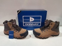 25 X DONNAY SUEDE HI SN99 IN BROWN/BLACK IN 19 IN SIZE 9.5 AND 6 IN SIZE 10 ( PLEASE NOTE - WE HAVE SOME MINOR MANUFACTURING IMPERFECTIONS ON EXAMINATION SEE SUPPLEMENTARY IMAGE AND BID ACCORDINGLY)