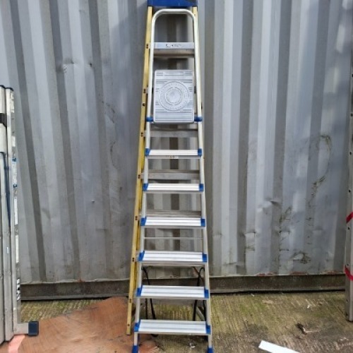 2 PIECE LADDER LOT CONTAINING 1 X YELLOW FIBREGLASS 8 STEP 230 CM LADDER 1 X WERNER 6 STEP ALLUMINIUM LADDER