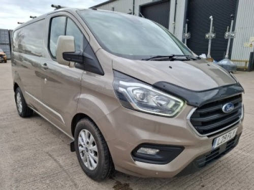 SILVER FORD TRANSIT CUSTOM 300, REG: L29FLY, 1995cc, DATE OF 1ST REGISTRATION 31/12/2019, 1 KEY, NO V5, MOT EXPIRED 30/12/2024, 69917 MILES, AIR CON, CRUISE CONTROL. 2 VAN VAULTS IN THE REAR.