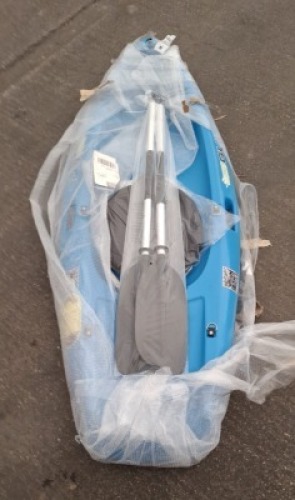 1 X OGUL KAYAK SINGLE SEATER WITH PADDLES IN BLUE