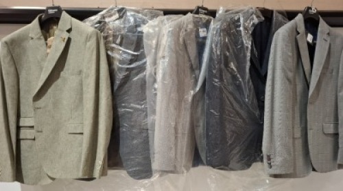 25 X BRAND NEW MIXED BLAZER LOT CONTAINING 13 GIBSON LONDON BLAZERS IN VARIOUS COLOURS IE GREY , GREEN , DARK GREY , 7 RACING GREEN BLAZERS IN NAVY BLUE/CHECKERED IN SIZES 40 REG , 40 LONG , 42 SHORT , 38 LONG , 42 LONG , 2 RICHARD JAMES MAYFAIR BLAZERS I