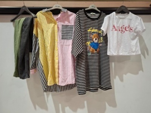 30 X BRAND NEW MIXED WOMENS CLOTHING LOT CONTAINING PURPLE TROUSERS IN GREEN/GREY IN SIZE LARGE , SEEMORE CYBERPUNK TOP IN BLACK AND WHITE IN SIZE XXL SEEMORE CHECKERED MULTICOLOURED SHIRT IN LARGE , MI! TOP IN WHITE AND RED IN SIZE SMALL , PURPLE/BLACK H