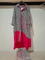 30 X BRAND NEW SEEMORE LONG TOPS IN MIXED COLOURS PINK/BLACK/WHITE AND BLACK/WHITE/RED IN S , L IN ONE BOX ,