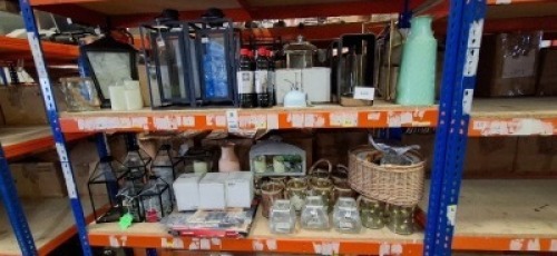 40 X MIXED LOT CONTAINING GLASS LANTERNS IN VARIOUS SIZES, GLASS CANDLE HOLDERS , MIRRORED CANDLE HOLDER , SQUARE OIL BURNER , CITRONELLA TORCH OIL ETC ON TWO SHELF