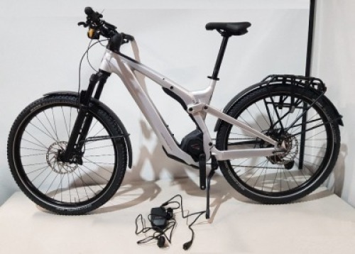 SCOTT AXIS ERIDE FS 10 BIKE MODEL: 290631 SIZE: L ORIG RRP: &pound;6399 AXIS EVO ALLOY FRAME INTEGRATED REAR SHOCK FOX 140MM FRONT SUSPENSION: FOX AWL STEALTH 140MM BOSCH PERFORMANCE CX, 750WH BATTERY SHIMANO DEORE XT 11 SPEED LINKGLIDE SCHWALBE JOHNNY WATTS 29