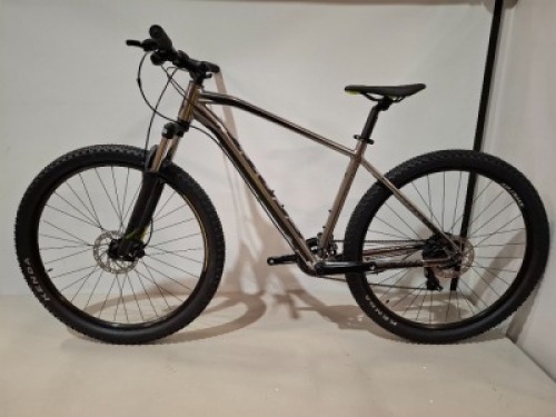 SCO ASPECT 960 BIKE MODEL: 286344 SIZE: L ORIG RRP &pound;599 ASPECT 950 ALLOY FRAME (REPLACED ORIGINAL FRAME) SUNTOUR XCE28 100MM FORK SHIMANO TX800 16 SPEED TEKTRO HYD. DISC BRAKES KENDA BOOSTER (SEE ALL IMAGES)