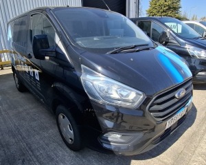 BLACK FORD TRANSIT CUSTOM 280 TREND DIESEL PANEL VAN 1995CC FIRST REGISTERED 29/9/2018 REG: YP68FZT MILEAGE: LAST KNOWN MILEAGE RECORDED @ 161,949 18/9/2024 1 KEY WITH V5 MOT UNTIL 29/9/2025 PLEASE NOTE THIS IS A NON RUNNER CAMBELT SNAPPED