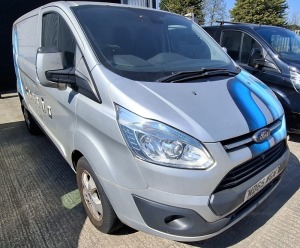 SILVER FORD TRANSIT CUSTOM 270 LTD E DIESEL PANEL VAN 2198CC FIRST REGISTERED 17/12/2015 REG: MD65WGW MILEAGE: 209,402 1 KEY NO V5 MOT UNTIL 28/11/2025 IMMOBILSER ON NOT ALLOWING VEHICLE TO START