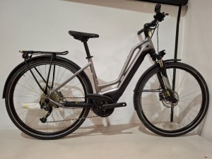 BERGAMONT E-HORIZON TOUR 500 AMSTERDAM BIKE MODEL: 286753 SIZE: 48 ORIG RRP £2499 SPORTIVE LOW STEP-THROUGH UNISEX FRAME SUNTOUR E-BIKE SPECIFIC SUSPENSION FORK WITH 63 MM TRAVEL SHIMANO MT200 HYDRAULIC DISC BRAKE RISERBAR AND ADJUSTABLE STEM GUARANTEE CO