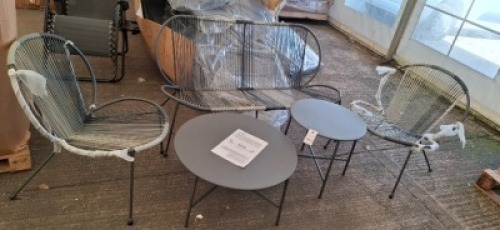 1 X PRE-BUILT STUDIO BARCELONA 5 PIECE ROPE LOUNGE SET IN BLACK / GREY LOT CONTAINING ONE DOUBLE CHAIR IN SIZE W 142 X D 74.5 X H 76 AND 2 SINGLE CHAIRS IN SIZE 64.5 W X D 74.5 X H 76 AND ONE LARGE TABLE IN SIZE DIAM 70 CM X H 35 AND ONE SMALL TABLE IN SI