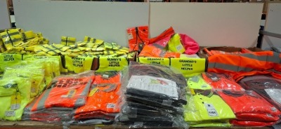 200 + X BRAND NEW MIXED HEALTH AND SAFETY CLOTHING LOT TO INCLUDE GRANDMAS LITTLE HELPER/MUMMYS LITTLE HELPER HI VIS - CREATE AND DESTROY YELLOW HI VIS JUMPERS - AVIATOR BLACK HI VIS SWEATSHIRTS - CREATE AND DESTROY BLACK HI VIS ZIP JUMPERS - BLACK HI VIS