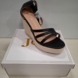 30 X BRAND NEW JOIA BLACK WEDGED SANDALS IN SIZES 4-5-6