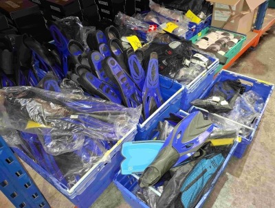 100 + BRAND NEW MIXED SWIMMING LOT TO INCLUDE JOSS SWIMMING FINS IN SIZES M , L , SNORKELS , ARENA FREELOW PULLBUOY'S IN A FULL BAY