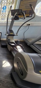 1 X TECHNO GYM LED CROSSTRAINER
