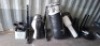 4 X MIXED BOXING BAG LOT TO INCLUDE 1 X HATTON HEAVY BOXING BAG, 3 X HATTON BOXING BAGS WITH 2 X HEAVY DUTY WALL MOUNTS AND BOXING GLOVES ETC