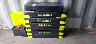 7 PCS MIXED AEROBIC STEPPER LOT TO INCLUDED 6 X GALLANT ADJUSTABLE STEPPERS, 1 X ACTIVE FOREVER ADJUSTABLE STEPPER
