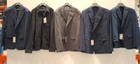 5 X BRAND NEW MIXED DAN JOHN SUIT BLAZER LOT TO INCLUDE 3X GIACCA COMP BLUE BLAZERS SIZE 46-56 - 1X GIACCA GREY BLAZERS SIZE 56 - 1X DAN JOHN OVERSHIRT IN NAVY SIZE L