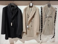3 X BRAND NEW MIXED DAN JOHN COATS/JACKETS LOT TO INCLUDE 2X CAPPOTTO TECNICO CREAM/BROWN JACKETS IN SIZES 48-56 &pound;149.99 PP - 1X GIOACCA VELLUTO BLACK JACKET SIZE 50 -&pound;159.99