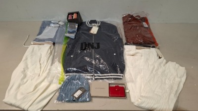 20 X BRAND NEW PIECE MIXED DAN JOHN CLOTHING LOT TO INCLUDE 3 PACK OF SOCKS - CARD HOLDERS - BELTS - KNITTED JUMPERS - BEANIE HATS - CREW NECK JUMPERS - KNITTED VESTS ETC