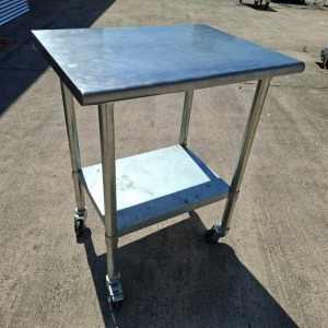 STAINLESS STEEL FOOD PREPARATION MOBILE TABLE 75 X 60 X 93CM HIGH
