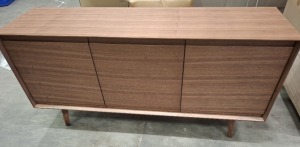 1 X BRAND NEW 3 DOOR CREDENZA SIDEBOARD IN WALNUT IN SIZE L 140 X D 45 X H 79 CM IN TWO BOXES - RRP £680