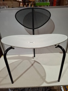 1 X BRAND NEW NAGASAKI 3 LEG CHAIR IN BLACK / WHITE - RRP £449
