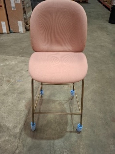 1 X BRAND NEW GUBI BEETLE BAR CHAIR IN PINK AND BRASS IN SIZE 56 X 56 X 118 - RRP &pound; 999