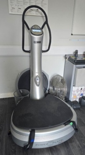 1 X POWER PLATE PRO 5 VIBRATION PLATFORM