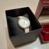 4 X LADIES WATCHES TO INCLUDE 1 X ROTARY OVA; GOLD PLATED BRACELET WATCH, 1 X MOTHER OF PEARL HEXAGONAL WATCH & 2 X OASIS MOTHER OF PEARL DIAMANTE LEATHER STRAP WATCH - 2