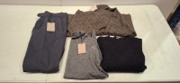 15 X BRAND NEW DAN JOHN MIXED CLOTHING LOT TO INCLUDE TURTLE NECK JUMPER IN GREY IN SIZE XXL , TROUSERS IN BLUE IN SIZE 48 , SWEATSHIRT IN GREY ETC IN ONE TRAY (NOTE TRAY NOT INCLUDED)