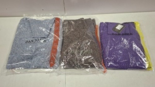 20 X BRAND NEW DAN JOHN MIXED CLOTHING LOT CONTAINING TURTLE NECK JUMPER IN GREY IN SIZE XXL , BUTTONED JUMPER IN NAVY IN SIZE XXL , TURTLE NECK JUMPER IN VIOLET IN SIZE L ETC IN ONE TRAY (NOTE - TRAYS NOT INCLUDED)
