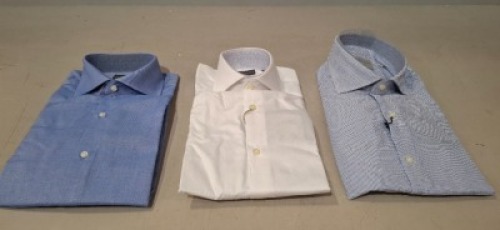 20 X DAN JOHN SHIRTS LOT CONTAINING WHITE, NAVY AND LIGHT BLUE / WHITE IN VARIOUS SIZES - 38, 39, 40 AND 43 ETC IN 1 TRAY ( TRAY NOT INCLUDED)