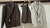 5 X BRAND NEW DAN JOHN BLAZERS LOT TO INCLUDE 3 X IN GREY IN SIZES 48 AND 52 AND 2 BLAZERS WITH PANTS IN BROWN IN SIZES 48 AND 52 - RRP &pound;130