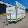 HEDLEY TWIN AXLE CATERING TRAILER SIZE :- 21 FT LONG, 7.3 FT WIDE, 11 FT HIGH (6.4 M X 2.22 M X 3.35 M) SERIAL NO. 11110000000002054 YOM: 2016 GW 2600 KG EACH AXLE 1300 KG WITH KEYS. DOUBLE DROP DOWN COUNTER, STAINLESS STEEL PREP AREA, EXTRACTION, TWIN - 3