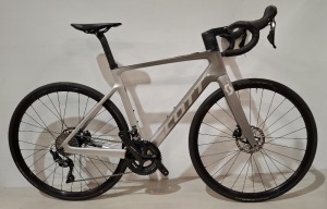 SCOTT BIKE ADDICT ERIDE 20 (EU) MODEL: 280749 SIZE: M ORIG RRP £4599 ADDICT RC DISC HMX CARBON FRAME ADDICT ERIDE HMX FORK SHIMANO ULTEGRA/105 22 SPEED MAHLE MOTOR 40NM TORQUE, 460WH SYNCROS CAPITAL 2.0 25E WHEELS SCHWALBE PRO ONE TYRES SYNCROS CARBON/ALL