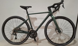 SCOTT BIKE SPEEDSTER GRAVEL 50 (EU) MODEL: 286466 SIZE: S ORIG RRP £999 SPEEDSTER GRAVEL DISC ALLOY FRAME SHIMANO CLARIS DISC 16 SPEED SCHWALBE G-ONE BITE TYRES (SEE ALL IMAGES)
