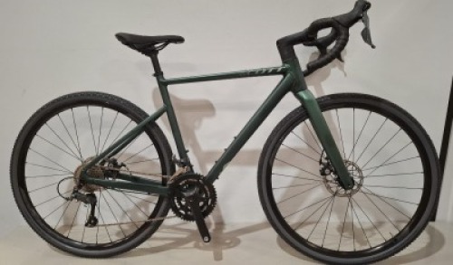 SCOTT BIKE SPEEDSTER GRAVEL 50 (EU) MODEL: 286466 SIZE: S ORIG RRP &pound;999 SPEEDSTER GRAVEL DISC ALLOY FRAME SHIMANO CLARIS DISC 16 SPEED SCHWALBE G-ONE BITE TYRES (SEE ALL IMAGES)