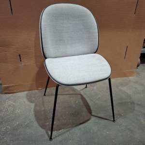 1 X BRAND NEW BEETLE DINING CHAIR IN GREY IN SIZE W 560 X D 580 X H 860MM - RRP £898