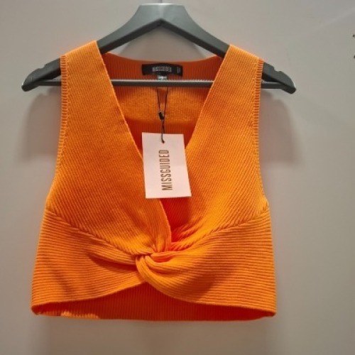 40 X BRAND NEW MISSGUIDED CLOTHING LOT CONTAINING KNOT FRONT CROP TOP CO-ORD IN ORANGE ALL IN SIZE SMALL IN TWO TRAYS (NOTE - TRAYS NOT INCLUDED)