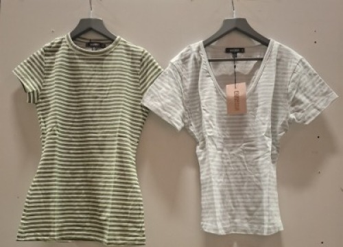 40 X BRAND NEW MISSGUIDED CLOTHING LOT CONTAINING SHORT SLEEVE STRIPE FITTED TOP IN SAGE ALL IN SIZE 6 , V NECK FITTED TEE IN BABY BLUE IN SIZE 10 IN TWO TRAYS (NOTE TRAYS NOT INCLUDED)