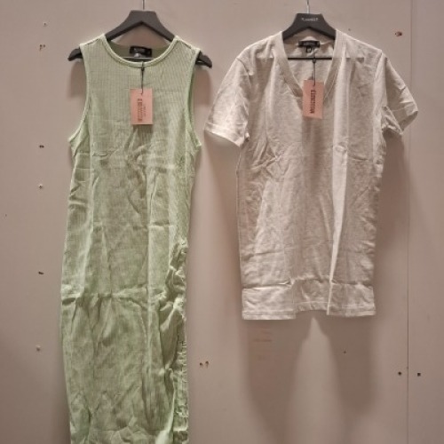 40 X BRAND NEW MISSGUIDED CLOTHING LOT CONTAINING MATERNITY RCYLD RUCHED MIDI DRESS IN MINT ALL IN SIZE 14 , V NECK RELAXED TEE IN GREY ALL IN SIZE 12 IN TWO TRAYS (NOTE - TRAYS NOT INCLUDED)