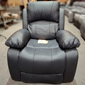 1 X HOME LIFE ARMCHAIR IN FAUX LEATHER IN BLACK (NOTE CUSTOMER RETURNS - DAMAGE TO LEFT ARM REST)